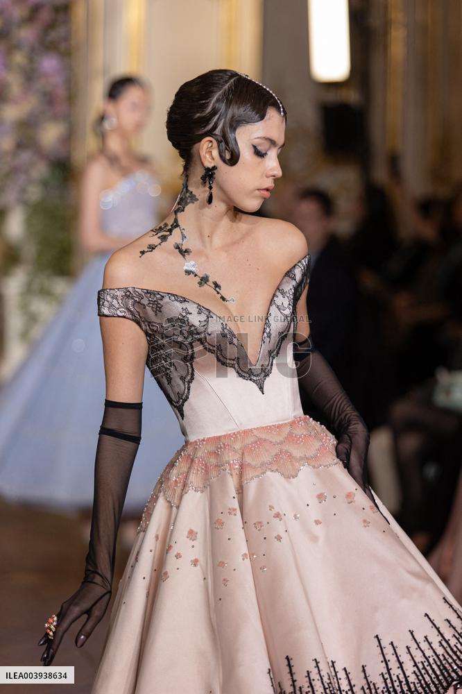 PFW Miss Sohee Runway NB