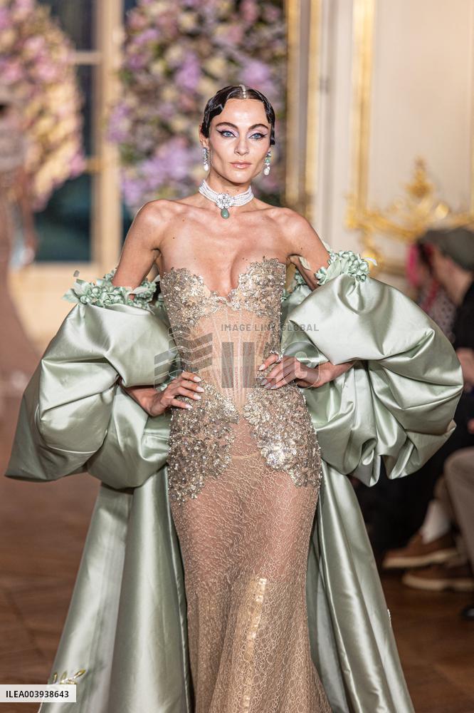 PFW Miss Sohee Runway NB