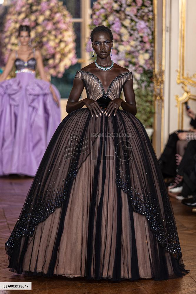 PFW Miss Sohee Runway NB