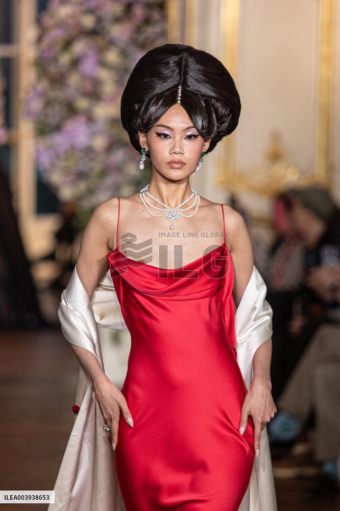 PFW Miss Sohee Runway NB