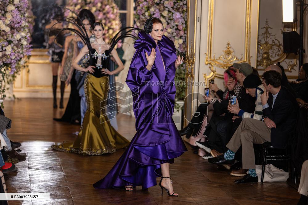 PFW Miss Sohee Runway NB