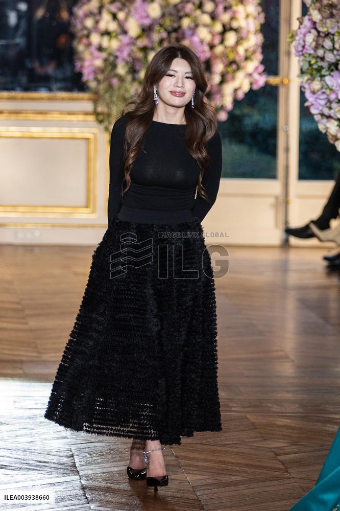 PFW Miss Sohee Runway NB