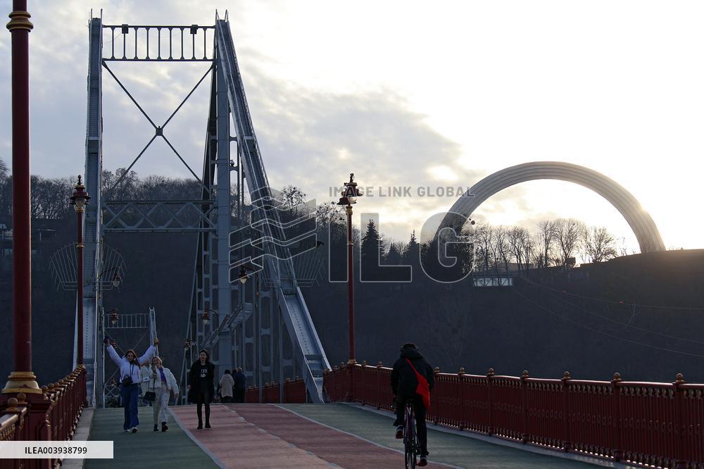 Park bridge over Dnipro river
