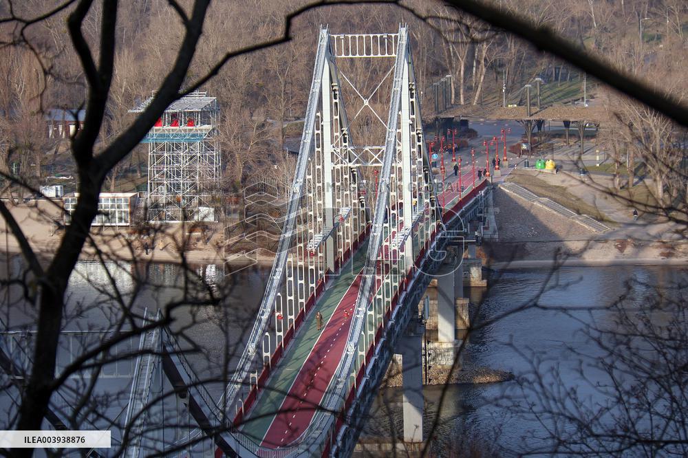 Park bridge over Dnipro river