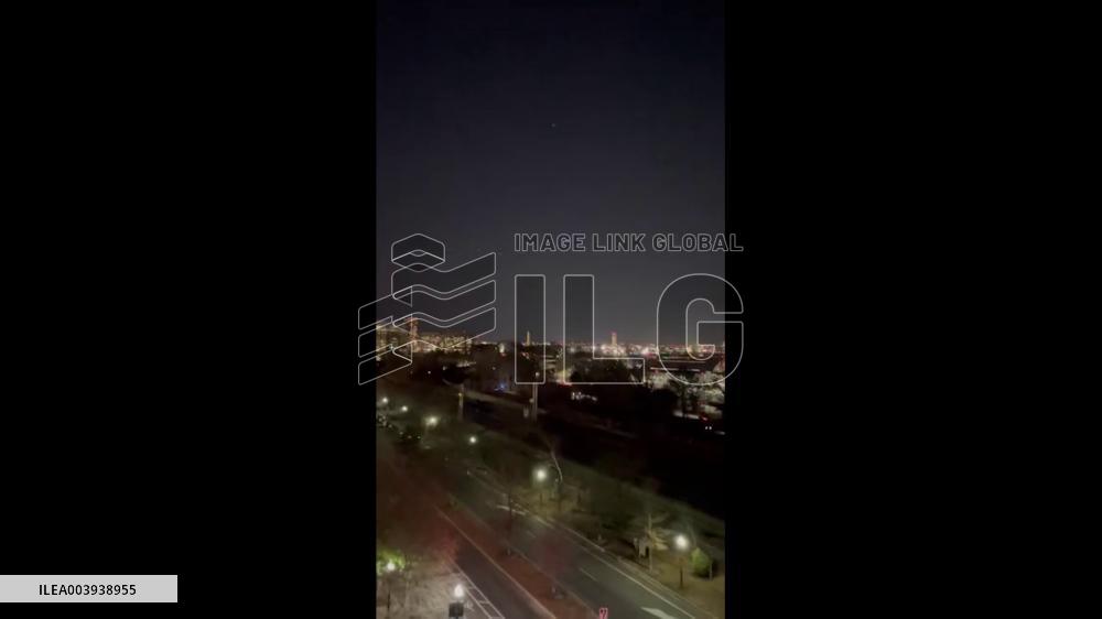 US: Passenger Flight Collides With Army Helicopter Near Reagan National Airport 5