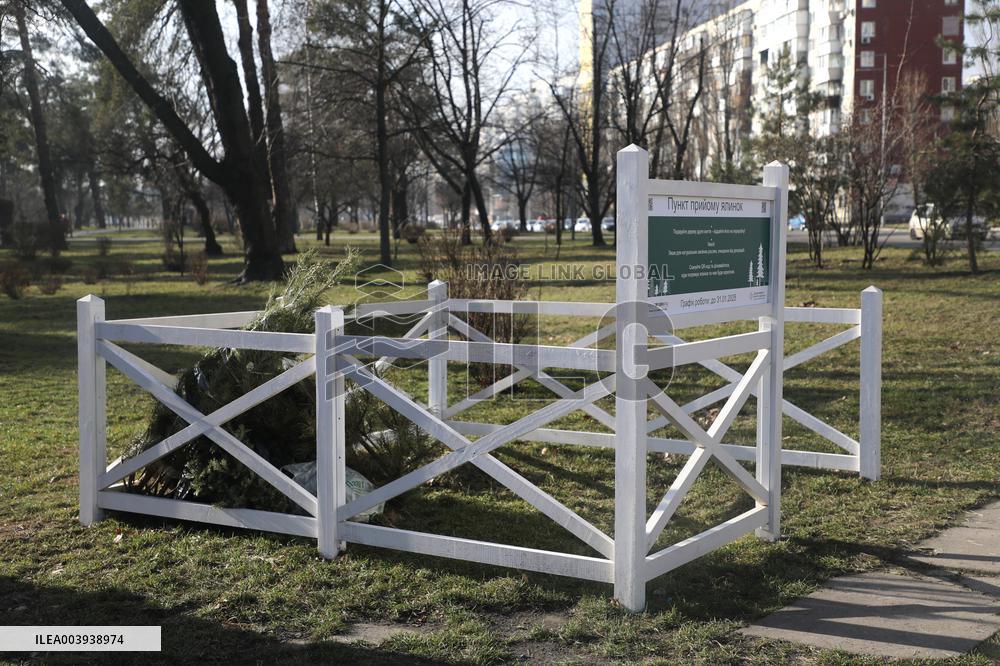 Abnormally warm weather in Kyiv