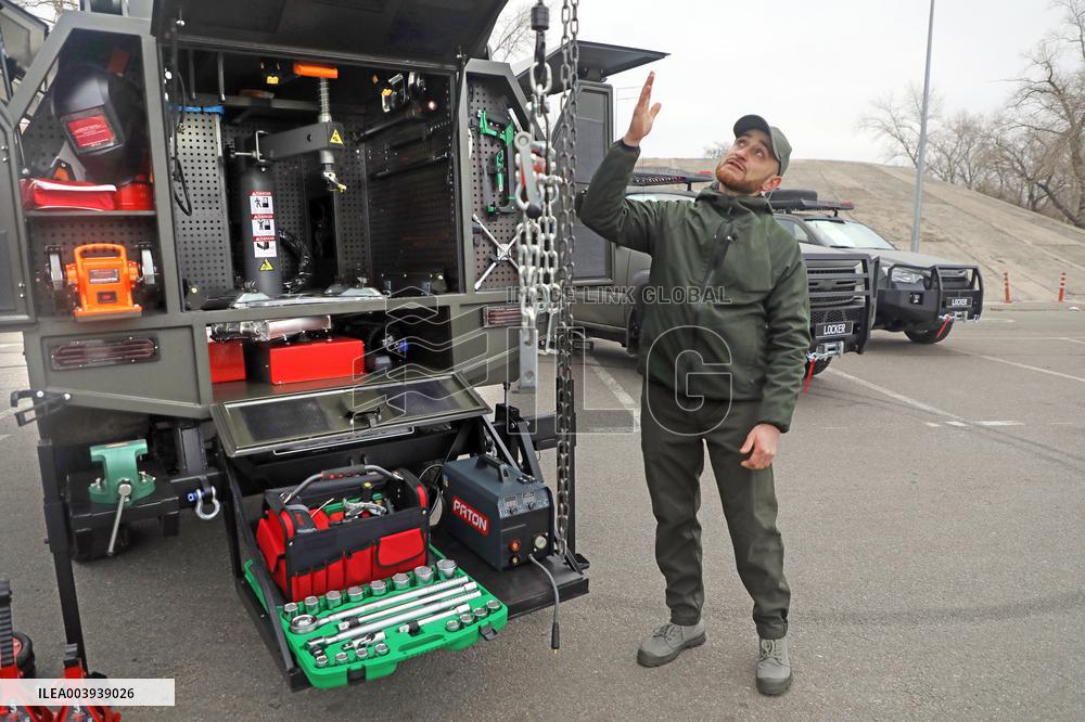 Mobile repair shops for military equipment presented in Kyiv