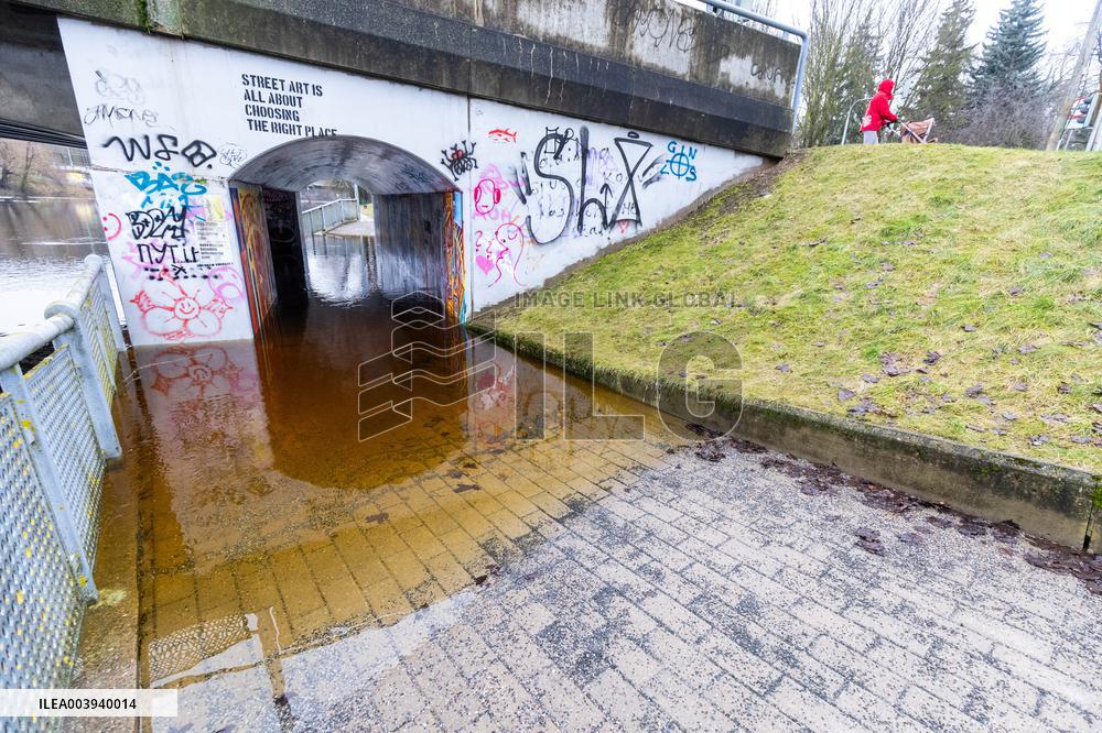 Unusual flood in winter