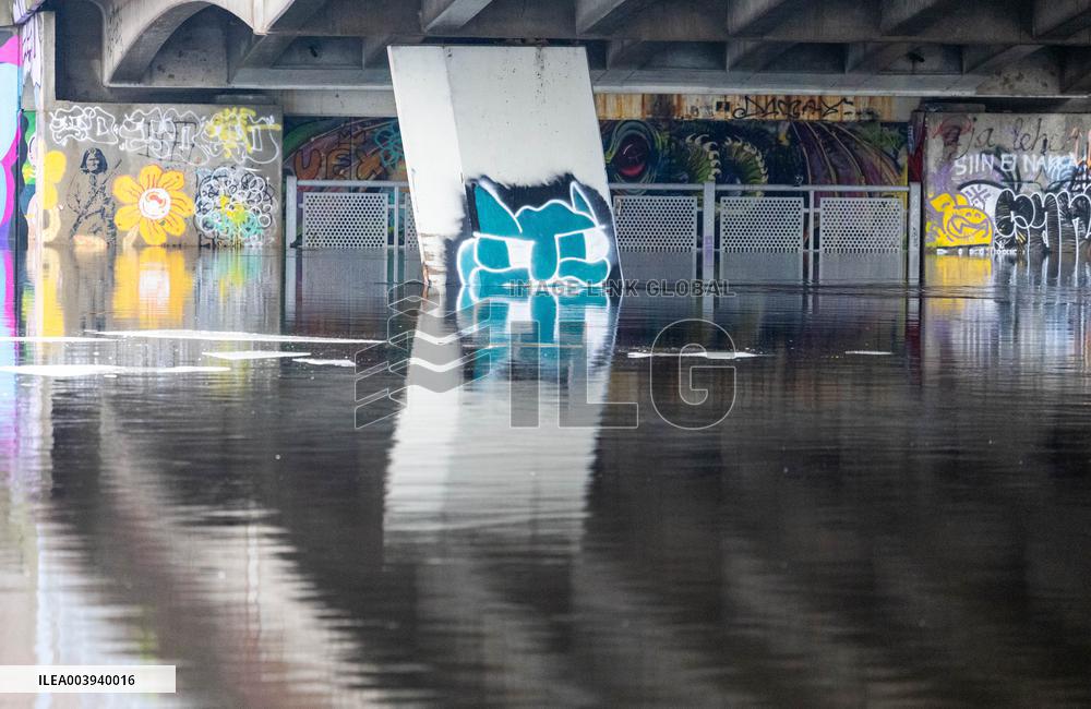 Unusual flood in winter