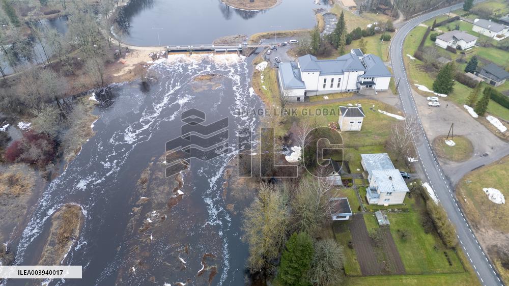 Unusual flood in winter