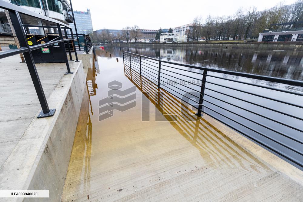 Unusual flood in winter