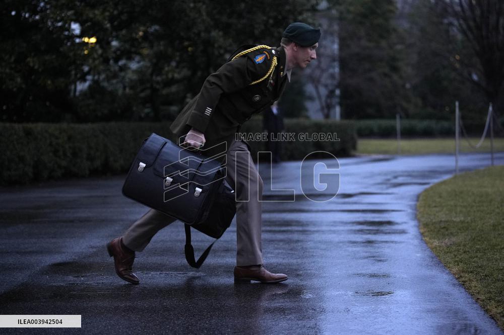 Donald Trump departs to Palm Beach - Washington
