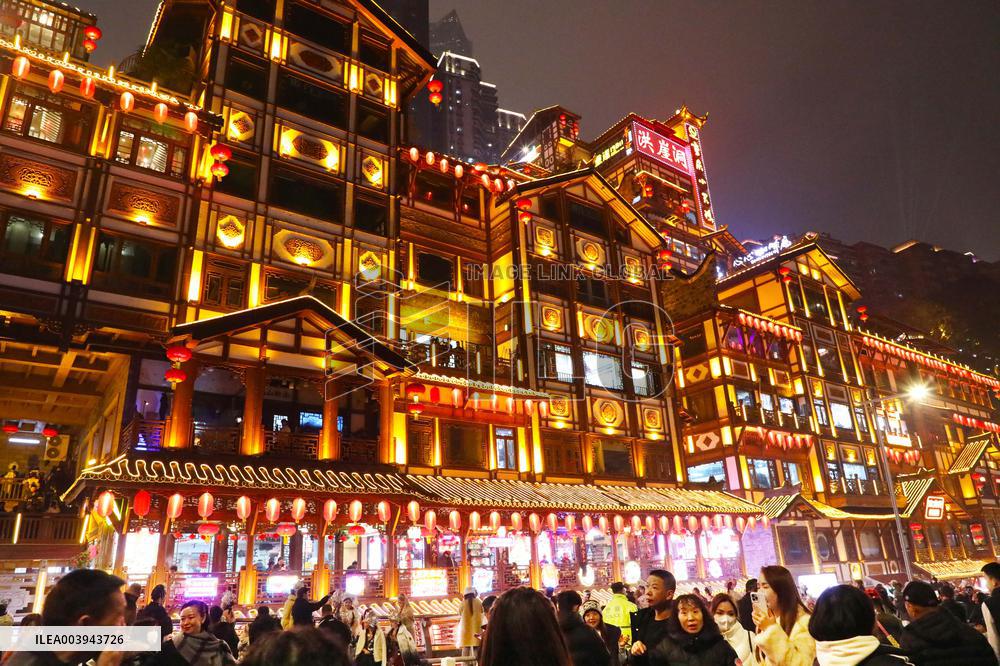 Hongya Cave Tour in Chongqing