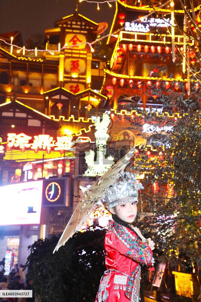 Hongya Cave Tour in Chongqing