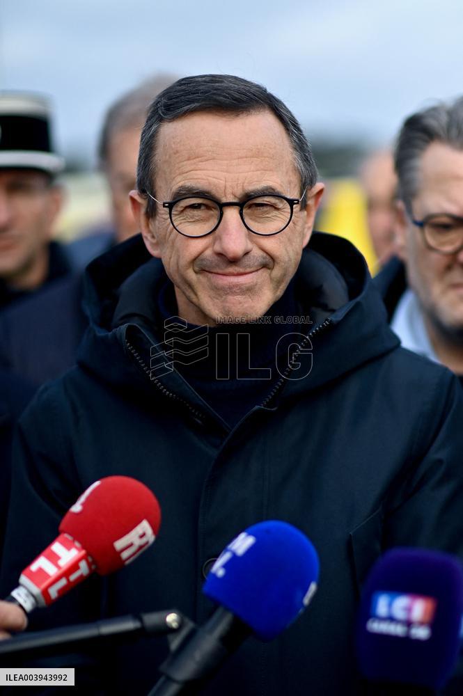Bruno Retailleau and Agnès Pannier-Runacher visit Redon after floods