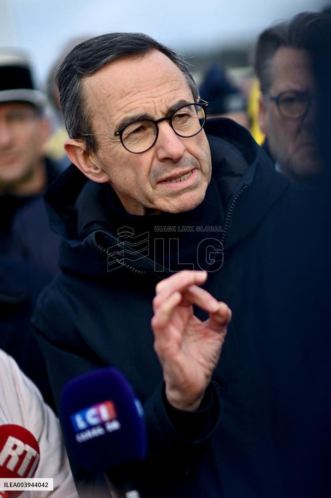 Bruno Retailleau and Agnès Pannier-Runacher visit Redon after floods