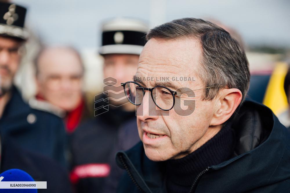 Bruno Retailleau and Agnès Pannier-Runacher visit Redon after floods
