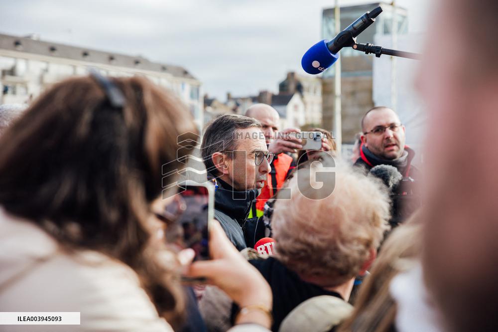 Bruno Retailleau and Agnès Pannier-Runacher visit Redon after floods