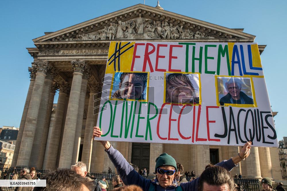 Rally in support of three French Citizen imprisoned in Iran - Paris