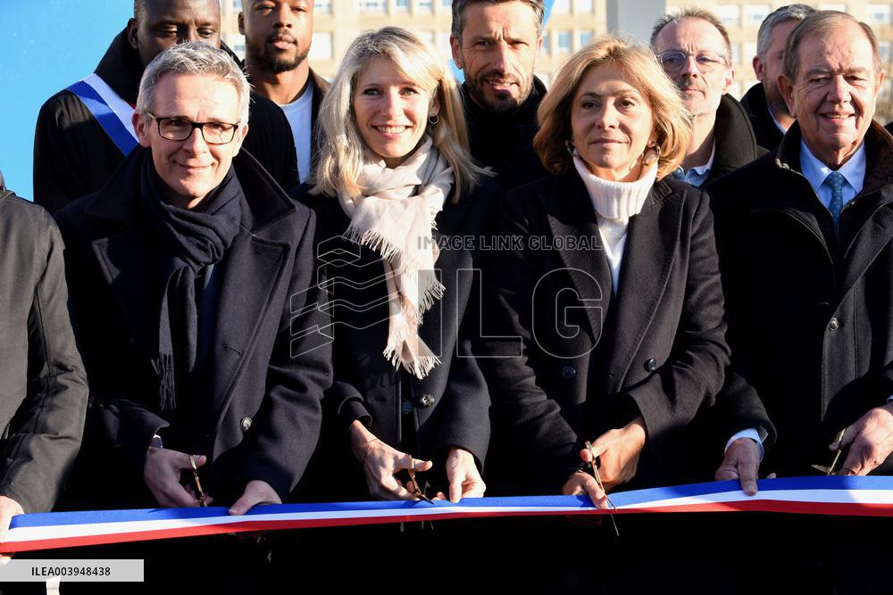 Politics at Inauguration of the Prisme in Bobigny