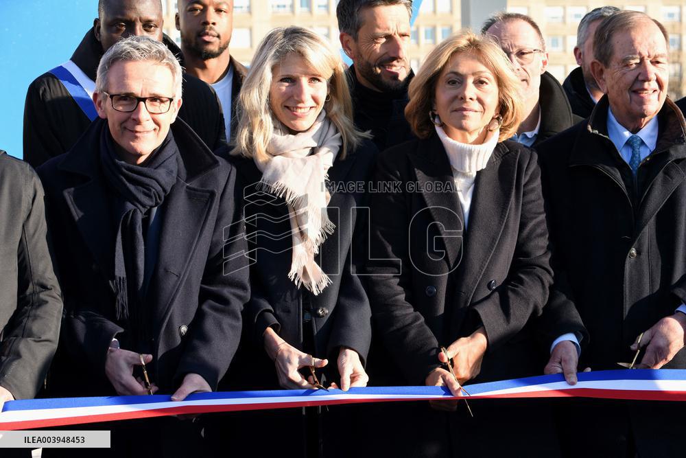 Politics at Inauguration of the Prisme in Bobigny