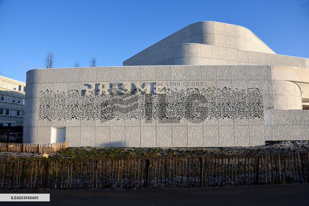 Politics at Inauguration of the Prisme in Bobigny