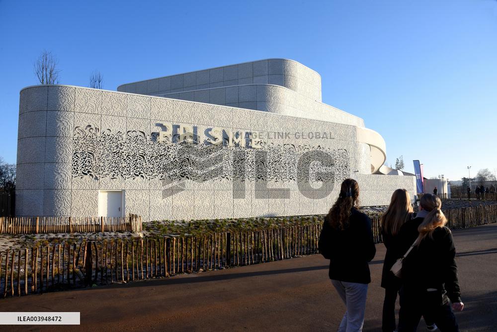 Politics at Inauguration of the Prisme in Bobigny