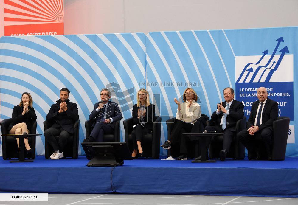 Politics at Inauguration of the Prisme in Bobigny