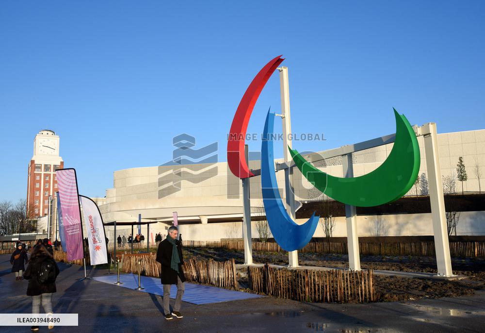 Politics at Inauguration of the Prisme in Bobigny