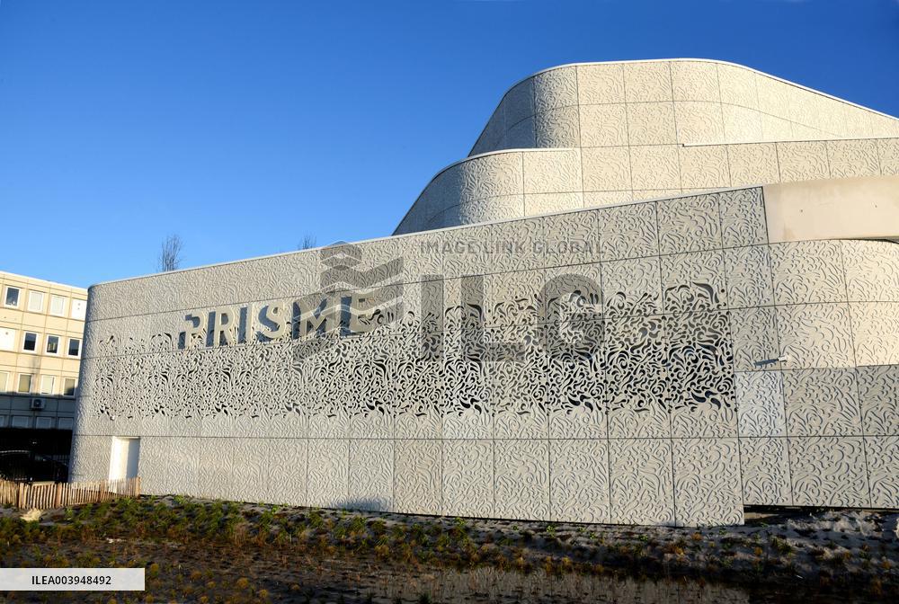 Politics at Inauguration of the Prisme in Bobigny
