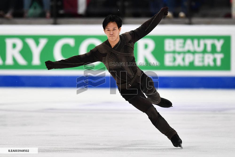 Adam Siao Him Fa of France wins bronze at Men's Singles Skating - Tallinn