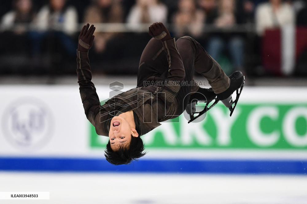 Adam Siao Him Fa of France wins bronze at Men's Singles Skating - Tallinn