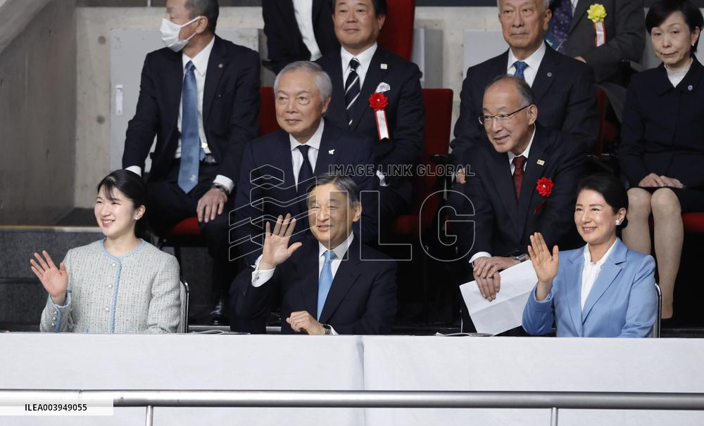 Japanese imperial family watches wheelchair basketball match
