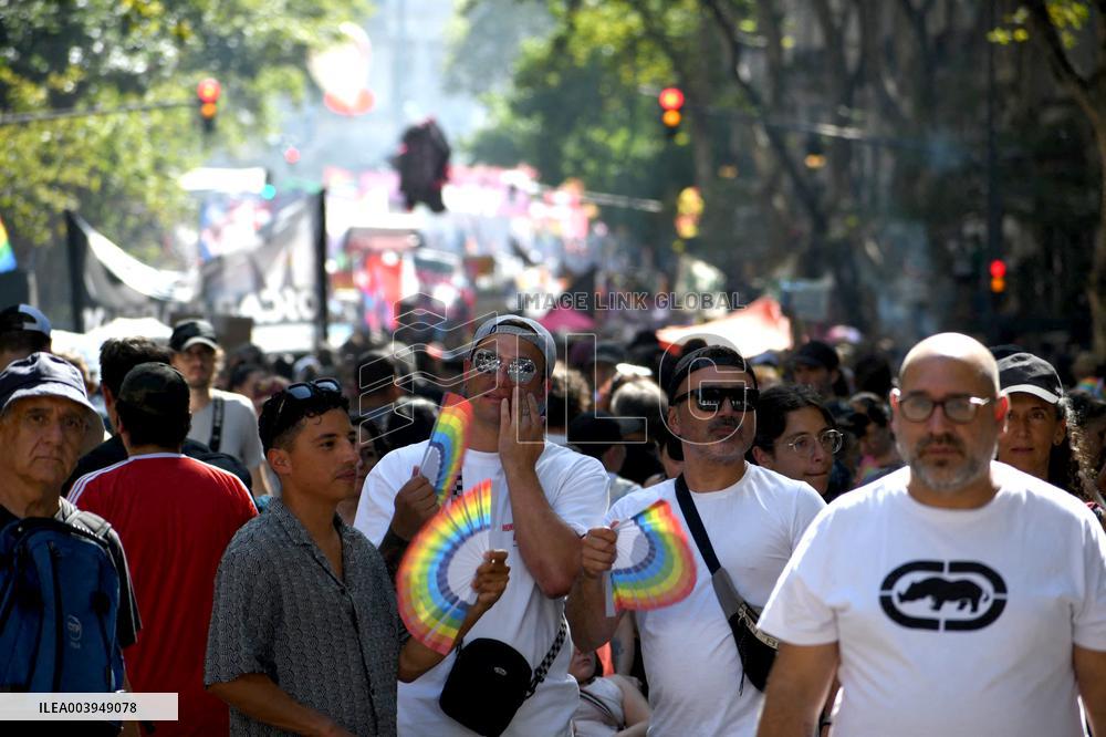 Anti-fascist and Anti-racist Federal Pride March - Buenos Aires