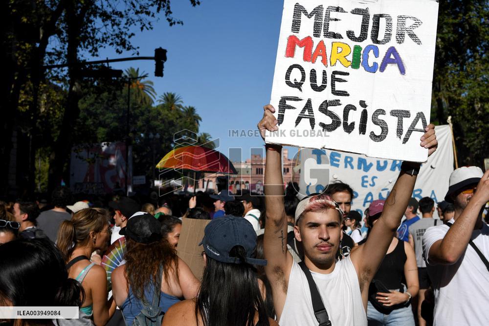Anti-fascist and Anti-racist Federal Pride March - Buenos Aires