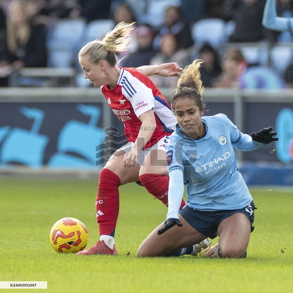 Manchester City FC v Arsenal FC - Barclays Women's Super League
