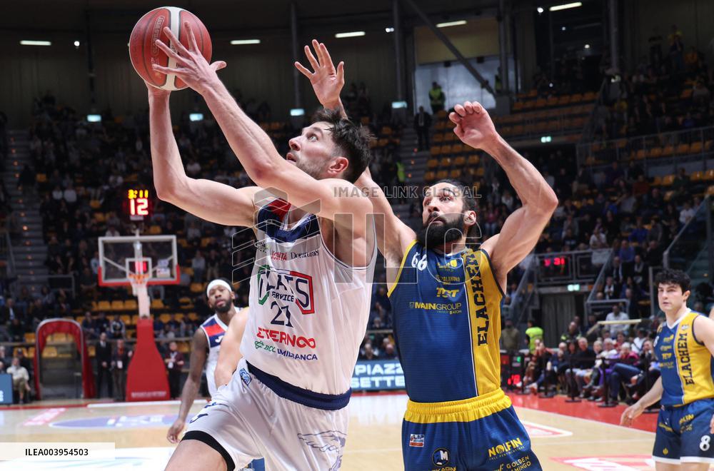 BASKET - Serie A2 - Flats Service Fortitudo Bologna vs Carpegna Prosciutto Basket Pesaro