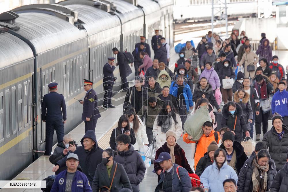 Spring Festival Holiday Return Passenger Peak