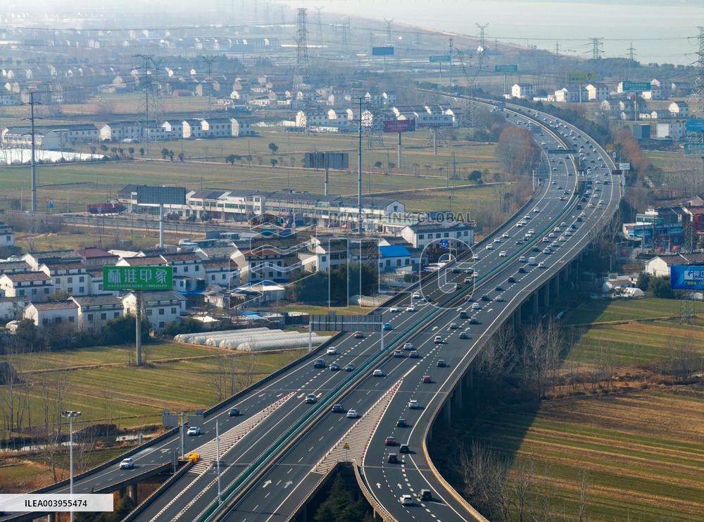 Highway Traffic Return Peak
