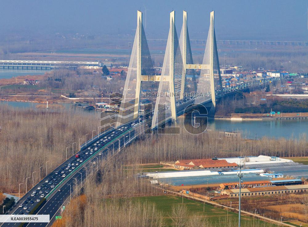 Highway Traffic Return Peak