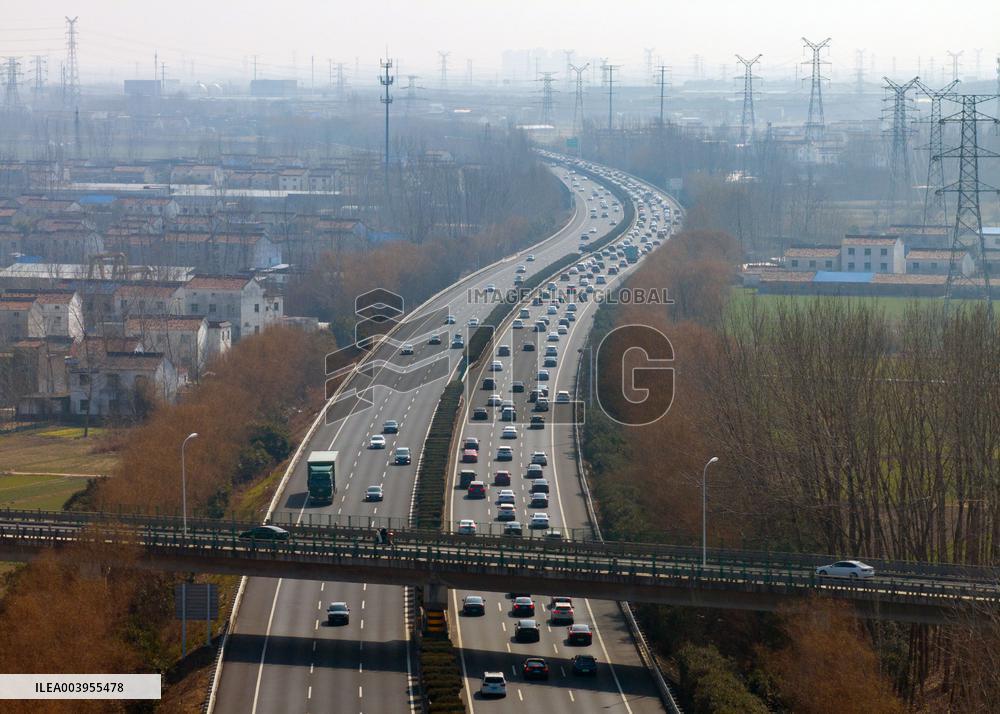 Highway Traffic Return Peak