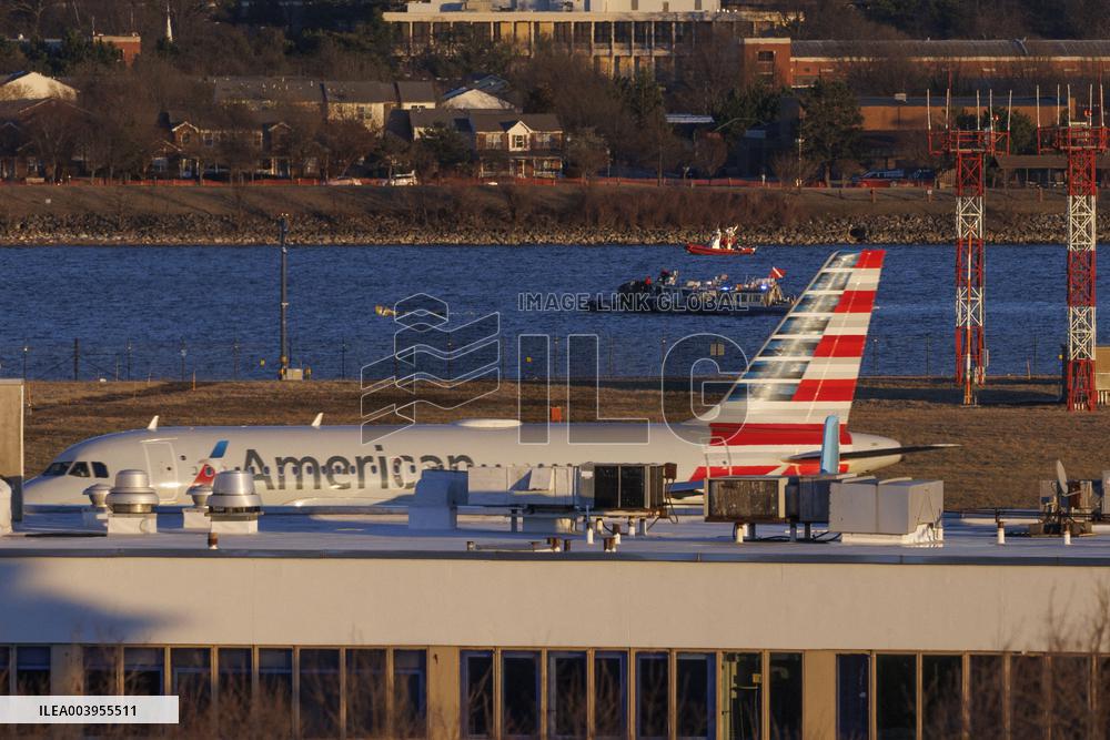 Crews Search At The Wreckage Site - Potomac River