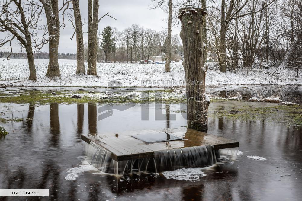 Tuhala 'witch's well'