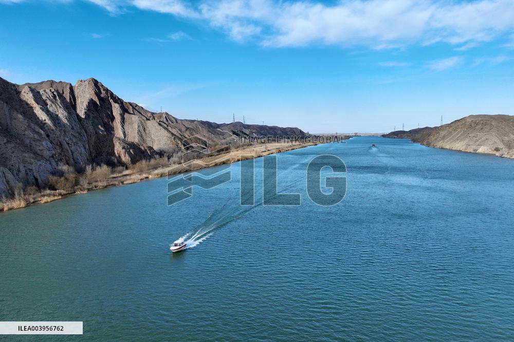 Qingtong Gorge Yellow River Grand Canyon in Wuzhong