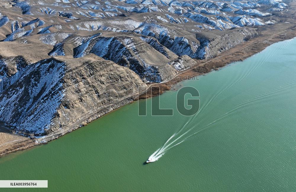 Qingtong Gorge Yellow River Grand Canyon in Wuzhong