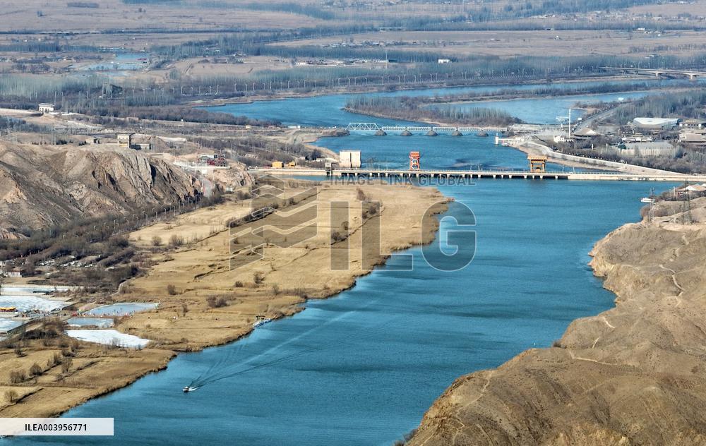 Qingtong Gorge Yellow River Grand Canyon in Wuzhong