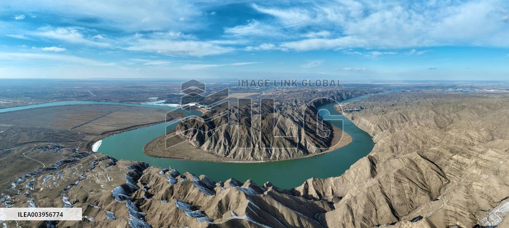 Qingtong Gorge Yellow River Grand Canyon in Wuzhong