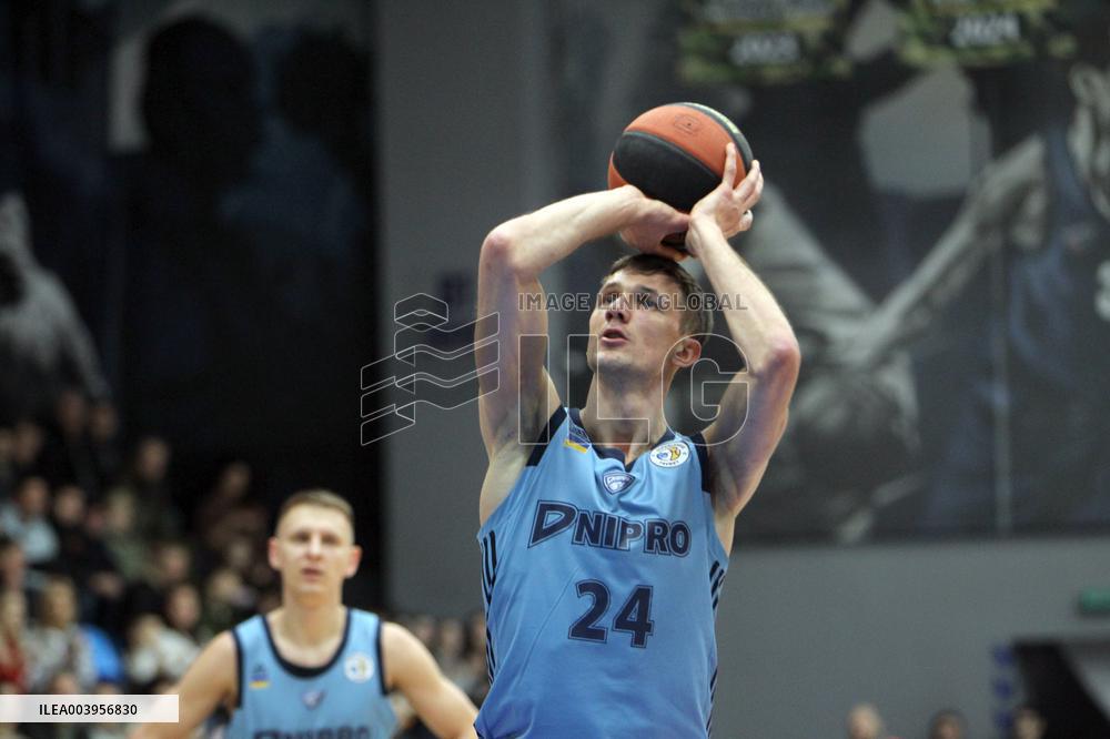 Dnipro vs Staryi Lutsk match postponed due to air raid alarm