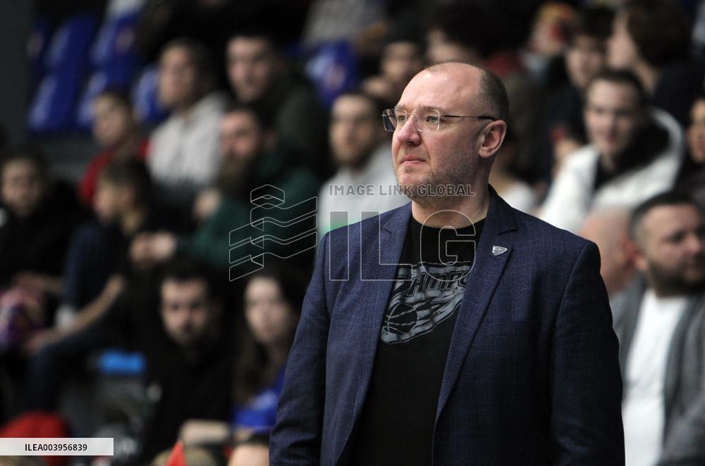 Dnipro vs Staryi Lutsk match postponed due to air raid alarm