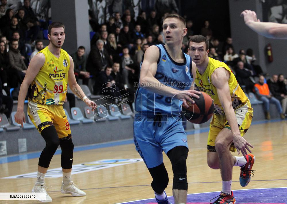 Dnipro vs Staryi Lutsk match postponed due to air raid alarm